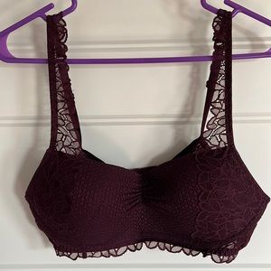 Padded lace bracelet